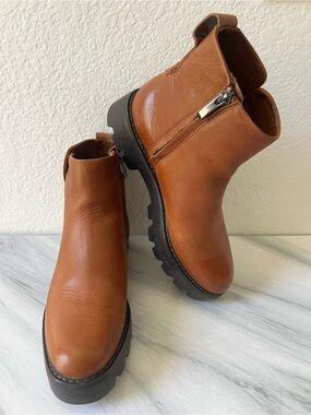 Franco Sarto Cognac Leather Billie Platform Ankle Booties Chunky Lug Sole Sz 7